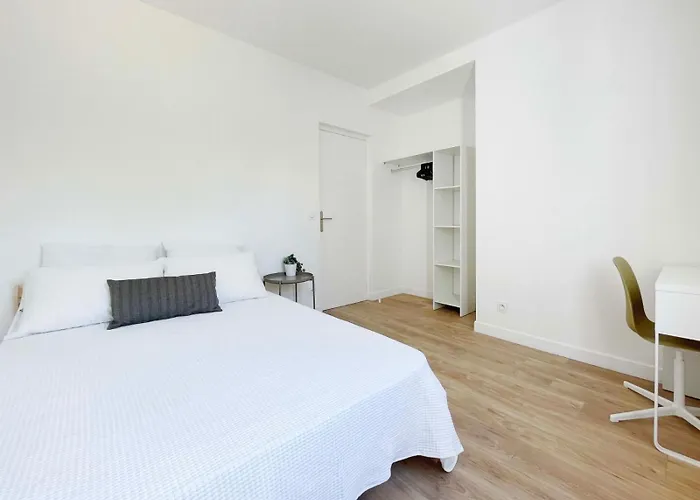 Ma Belle Conciergerie - Le Cocon Melunais 아파트